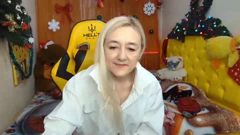 sophiekittyy online show from 12-03-24, 10:39