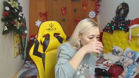 sophiekittyy online show from 01-16-25, 07:28