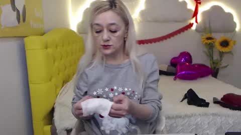 sophiekittyy online show from 02-13-25, 07:24