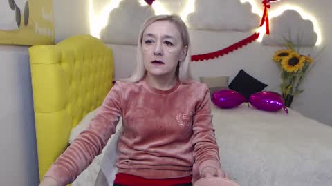 sophiekittyy online show from 03-09-25, 07:23