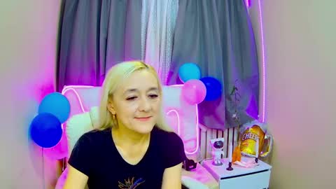 sophiekittyy online show from 10-02-25, 06:31