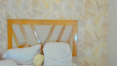 Sophie online show from 09-17-25, 12:51