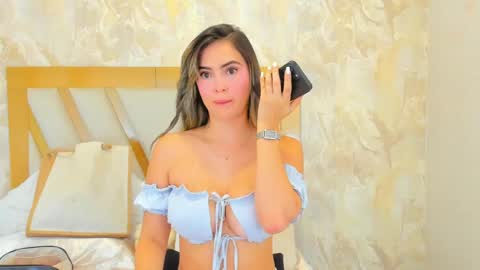 Snapshot of sophiekozlov chatting on 06-02-26, 01:57 Sophie online show from 06-02-26, 01:57