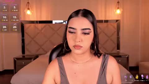 Sophie online show from 06-17-26, 04:15