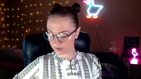 sophieleroux online show from 04-14-26, 11:49