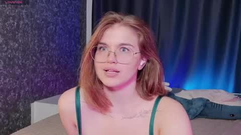 Sophie online show from 05-28-26, 08:39