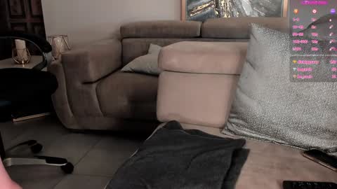 Sophie  Palmer online show from 01-28-25, 06:07