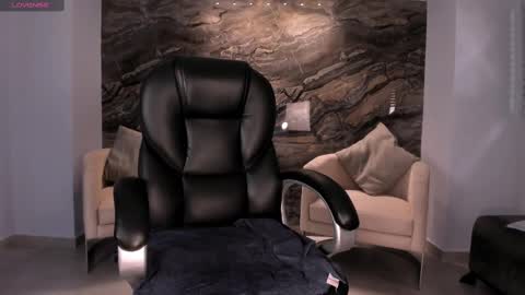 Sophie  Palmer online show from 02-19-25, 02:12