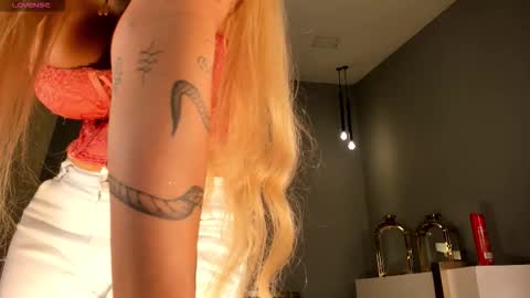 Sophie  Palmer online show from 10-04-25, 10:46