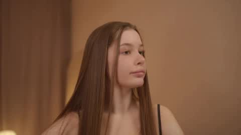 Snapshot of sophiephoria chatting on 02-13-25, 05:01 Sophie Next stream 3 online show from 02-13-25, 05:01