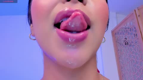 sophierooy online show from 12-22-24, 05:21