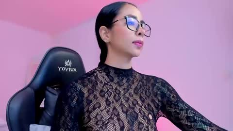 sophierooy online show from 05-12-26, 12:13