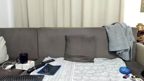 Snapshot of sophiestique chatting on 10-17-25, 04:04 Sofia online show from 10-17-25, 04:04