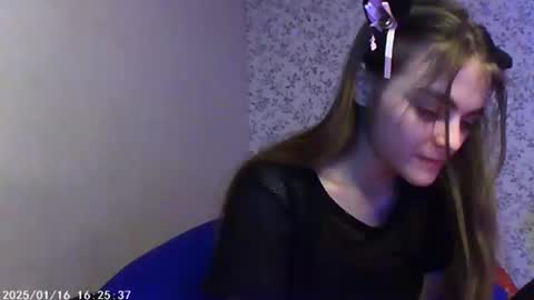 Sophie and my bestie Mandy    online show from 01-15-25, 06:08