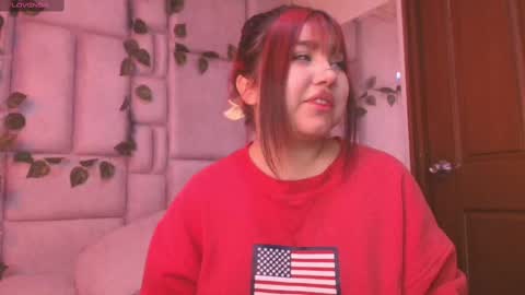 Snapshot of sophievv chatting on 09-12-25, 11:43 Sophie online show from 09-12-25, 11:43