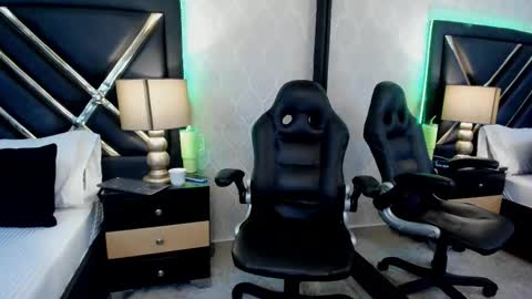 Snapshot of sophiewinslow chatting on 02-27-25, 05:58 SophieWinslow online show from 02-27-25, 05:58