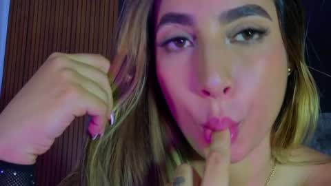 sophiexx__ online show from 04-04-26, 09:45