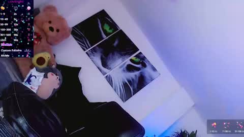 Sophie Sweet online show from 09-15-25, 05:02