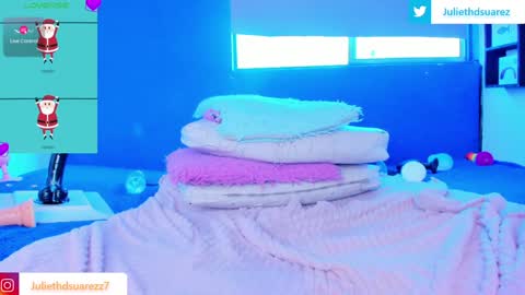 Julieth online show from 12-25-24, 01:30