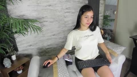 Sophy  online show from 03-29-26, 09:59