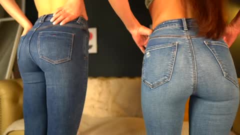 Snapshot of sophydiva chatting on 10-30-25, 06:15 Sophydiva online show from 10-30-25, 06:15