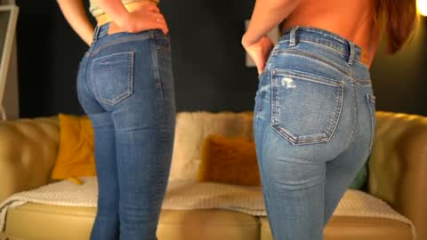 Snapshot of sophydiva chatting on 11-02-25, 04:15 Sophydiva online show from 11-02-25, 04:15