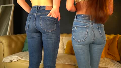 Snapshot of sophydiva chatting on 11-19-25, 06:24 Sophydiva online show from 11-19-25, 06:24