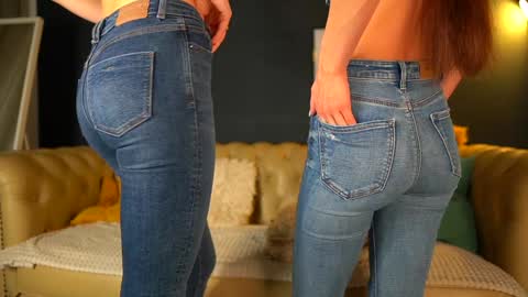 Snapshot of sophydiva chatting on 11-22-25, 06:34 Sophydiva online show from 11-22-25, 06:34