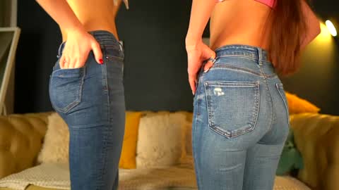 Snapshot of sophydiva chatting on 11-25-25, 06:24 Sophydiva online show from 11-25-25, 06:24