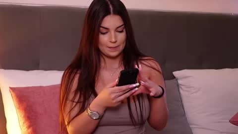 Snapshot of sophyssecret chatting on 06-08-26, 09:04 SophysSecret online show from 06-08-26, 09:04