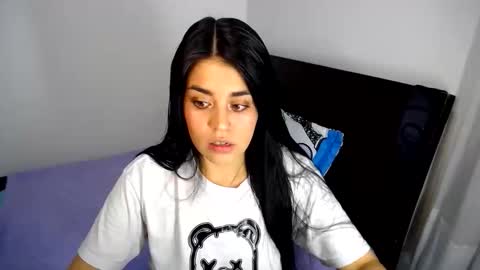 Sophy  online show from 04-22-26, 12:02