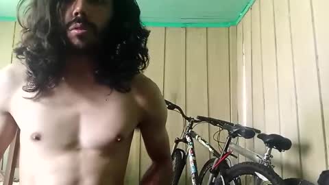 Snapshot of sordauq chatting on 09-08-25, 04:06 Siemaco online show from 09-08-25, 04:06