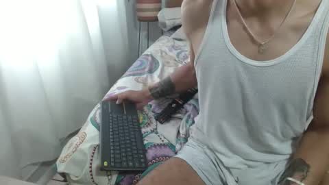 Snapshot of sornero777111 chatting on 10-14-25, 08:31 businessman online show from 10-14-25, 08:31