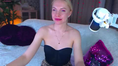 Lisa online show from 11-27-25, 07:10