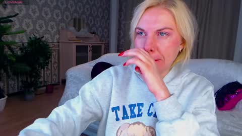 Lisa online show from 04-06-26, 01:14