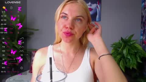 Lisa online show from 08-03-26, 04:00