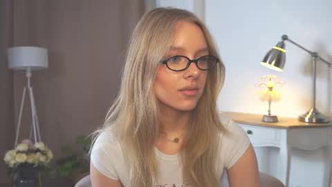 Snapshot of soulmatch chatting on 02-28-26, 01:12 Anna online show from 02-28-26, 01:12