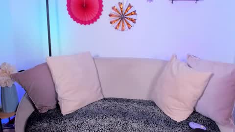 Snapshot of soulmate_aura chatting on 09-21-25, 07:04 Soul Aura online show from 09-21-25, 07:04