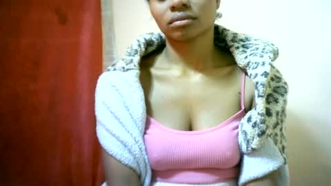 Snapshot of sourayaa chatting on 06-11-26, 06:50 sourayaa online show from 06-11-26, 06:50