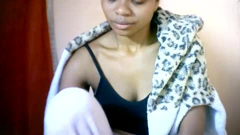 Snapshot of sourayaa chatting on 06-14-26, 03:30 sourayaa online show from 06-14-26, 03:30