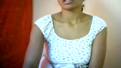 Snapshot of sourayaa chatting on 06-18-26, 10:14 sourayaa online show from 06-18-26, 10:14