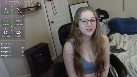 Snapshot of southerbunny chatting on 12-13-24, 04:49 Bunnydathug online show from 12-13-24, 04:49