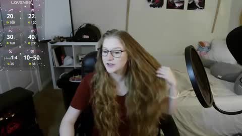 Snapshot of southerbunny chatting on 02-19-25, 10:34 Bunnydathug online show from 02-19-25, 10:34