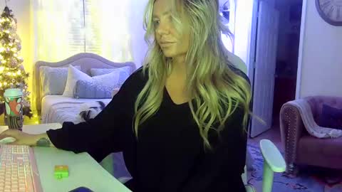 Snapshot of southernbarbii chatting on 12-02-24, 11:56 Your Barbii online show from 12-02-24, 11:56