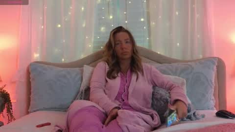 Snapshot of southernbarbii chatting on 09-13-25, 11:43 Your Barbii online show from 09-13-25, 11:43