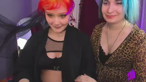 Snapshot of sova_energy chatting on 01-17-26, 08:45 Leah online show from 01-17-26, 08:45