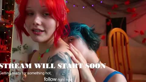 Snapshot of sova_energy chatting on 05-13-26, 11:07 Leah online show from 05-13-26, 11:07