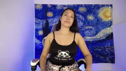 Snapshot of sowet00 chatting on 02-25-25, 10:39 Ana online show from 02-25-25, 10:39
