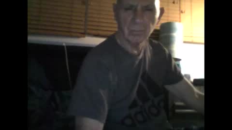 Snapshot of sox1957 chatting on 12-05-25, 12:08 sox1957 online show from 12-05-25, 12:08