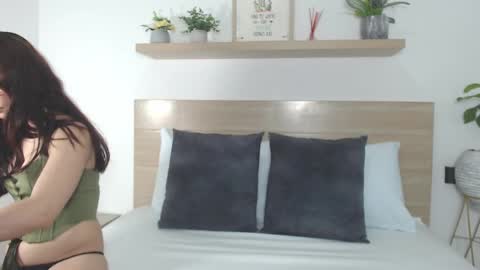 Snapshot of soy_mariana_ chatting on 02-11-25, 02:03 M A R I A N A online show from 02-11-25, 02:03